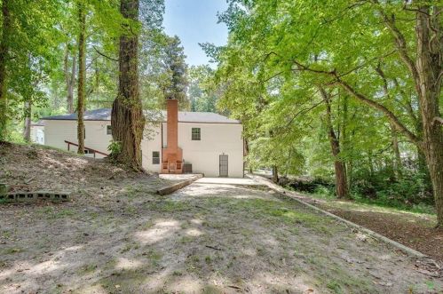 2705 Baker Rdg Dr, Atlanta GA  30318-7258 exterior