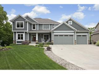1760 Oakpointe Dr, Minnetrista, MN 55387