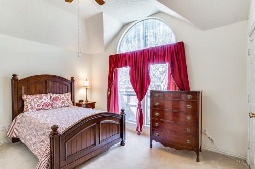 3820 Waterford Dr, Addison TX 75001-7954 exterior