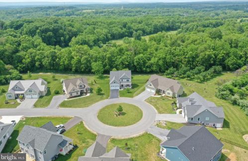 463 Deerfield Village Dr, Shepherdstown WV  25443 exterior