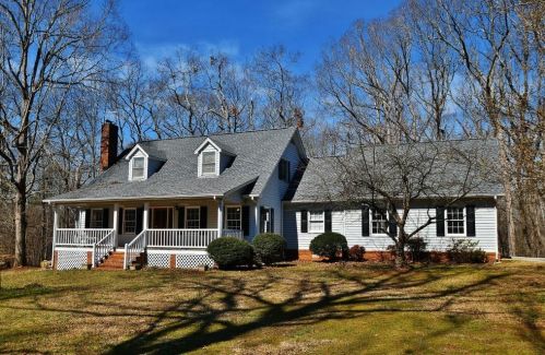 5667 Woodlin Rd, Lula, GA 30554-3202
