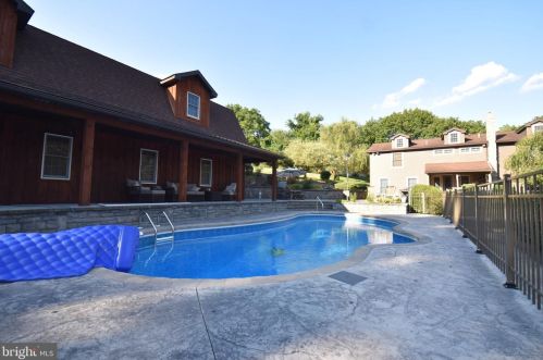 701 Rutt Rd, Bangor PA 18013-9602 exterior