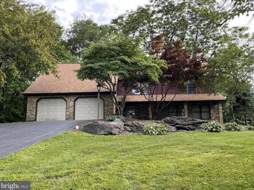 112 Bentley Ln, Lancaster, PA 17603-6223