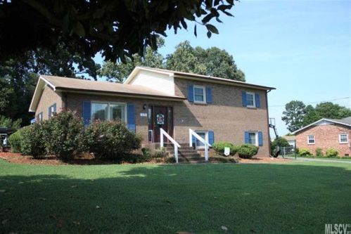 3356 Calvin St, Claremont, NC 28610-8193