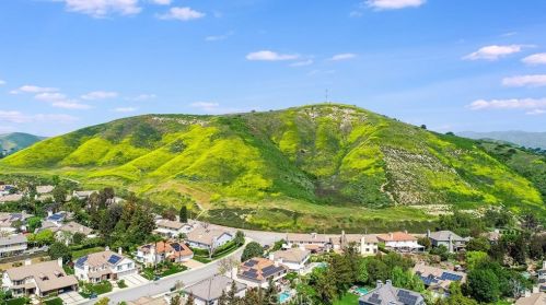 5745 Tenneyson Dr, Calabasas, CA 91301-4409