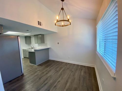 7264 Coronado Cir, Austin TX  78752-2008 exterior