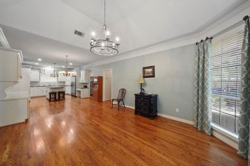 28 Wedgewood Blvd, Conroe TX  77304-1349 exterior