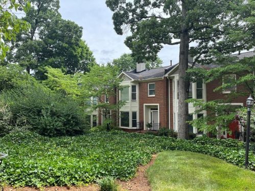 1077 High Point Dr, Atlanta, GA 30306-3234