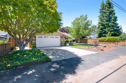1140 Payne Dr, Los Altos, CA 94024-5701