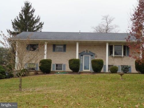 370 Middlesex Rd, Carlisle PA  17013-8488 exterior