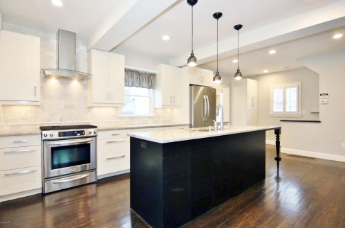 8 Division St, Greenwich CT  06830-4606 exterior