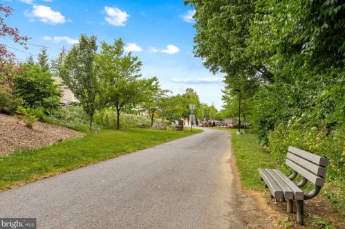 19 Sunset Ave, Ephrata PA  17522-2302 exterior