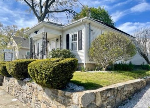 9 Cecile St, Lincoln, RI 02865-3209