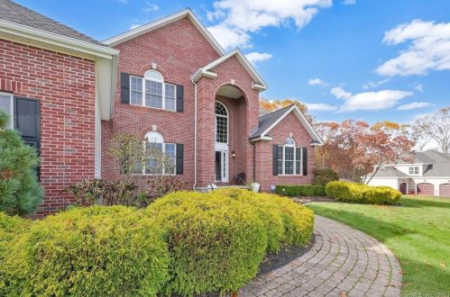 42 Vintage Ln, Wapping CT  06074-1616 exterior