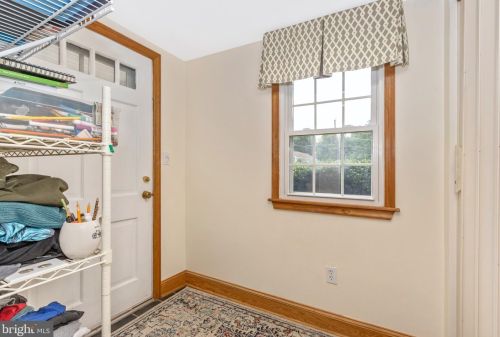 120 Piping Rock Dr, Silver Spring MD 20905-5863 exterior