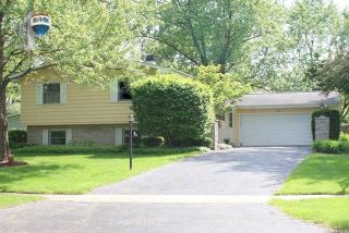 551 Columbine Ave, Lisle, IL 60532-2707