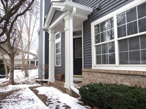 3939 Vesper Ct, Naperville, IL 60564-7137