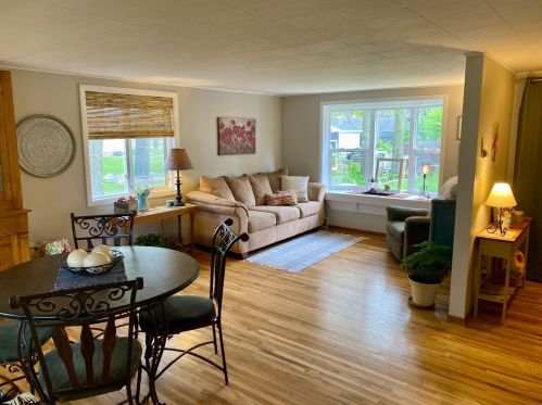 725 Olaf Ave, Willmar, MN 56201-2656