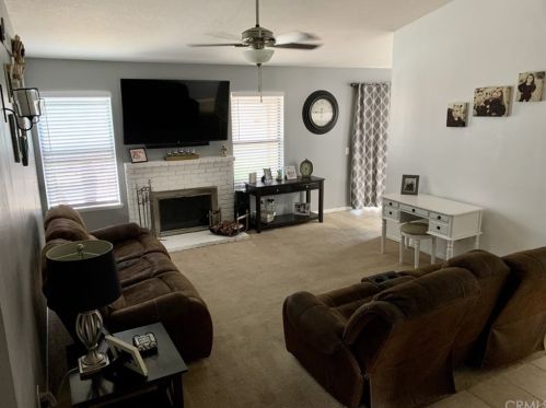 2885 Capricorn Cir, Riverside, CA 92503-6028
