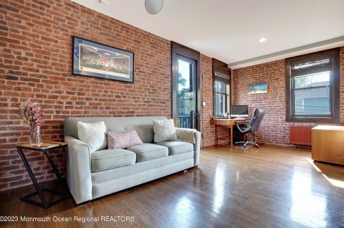 1034 2nd Ave, Tinton Falls NJ  07712-5834 exterior