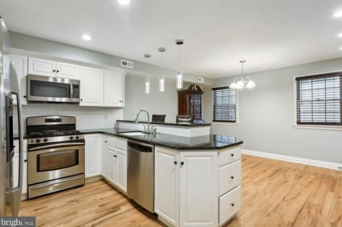 811 Kater St, Philadelphia, PA 19147-2012