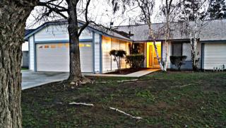 1421 Hillcrest Ave, Tulare, CA 93274-2378