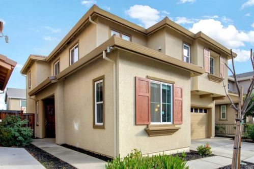 5394 Gramercy Cir, Fairfield CA  94533-6690 exterior