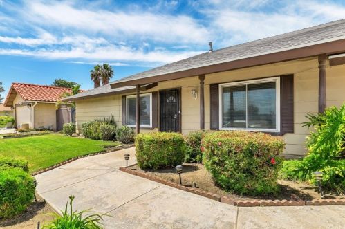 384 Walnut Ave, Rialto, CA 92376-2831
