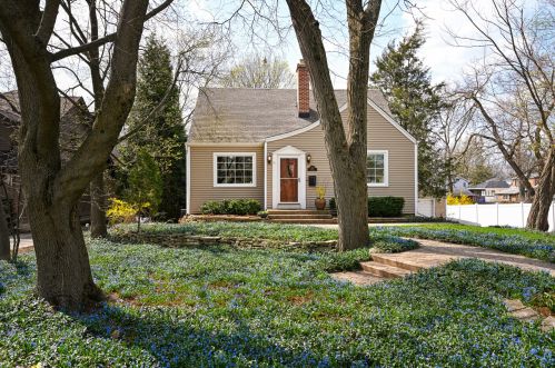 250 Lorraine St, Glendale Heights, IL 60137-5327