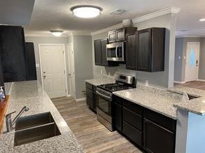 3906 Dolphin Ln, Morgans Point TX  77571-7327 exterior