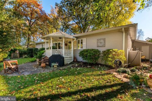 1211 Pinecrest Cir, Silver Spring MD exterior