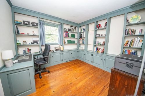 6 Shady Dell Ln, Somers CT  06071-2136 exterior