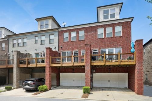 3619 Brookleigh Ln, Atlanta GA  30319-2206 exterior