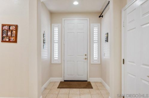 1464 Stanislaus Dr, Chula Vista CA  91913-1478 exterior