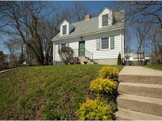 41 Columbia Ave, Warwick, RI 02888-4404