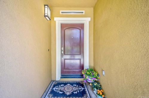 145 Pathway, Irvine CA  92618-8846 exterior