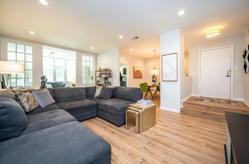 5405 Chemin De Vie, Atlanta, GA 30342-2549