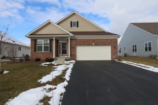 695 Cheshire Ct, Oswego, IL 60543-5600