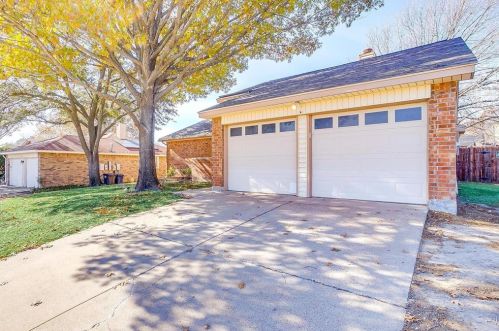 416 Grand Mdw Dr, Fort Worth TX 76108-3905 exterior