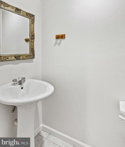 16917 Hampshire Dr, Williamsport MD  21795-3180 exterior