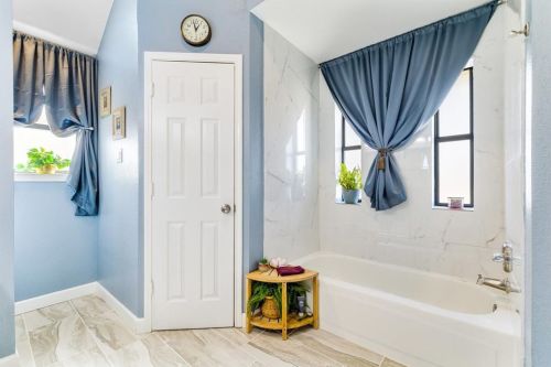 6833 Megan Ln, Fort Worth TX  76182-4442 exterior