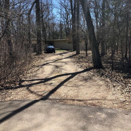 640 Sherry Ln, Bannockburn, IL 60015-3843