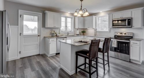 210 Rosedale Ave, Lancaster PA  17603-5708 exterior