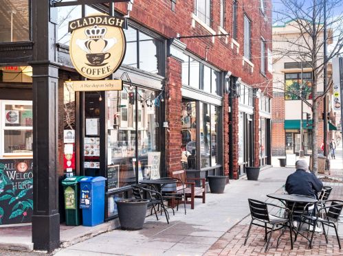 226 Grotto St, Saint Paul MN  55105-3508 exterior
