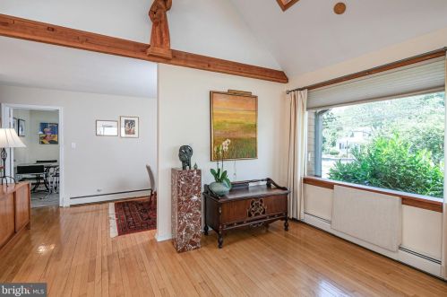 151 Snowden Ln, Princeton NJ 08540-3917 exterior