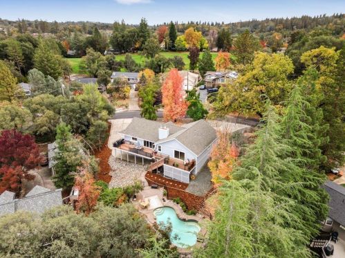 11716 Inverness Way, Auburn, CA 95602-8274