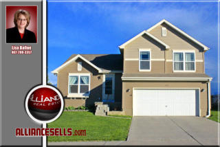 8809 Kimball St, Omaha, NE 68122-5211