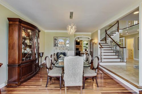 347 Willowood Ln, Willowbrook IL  60527-3900 exterior