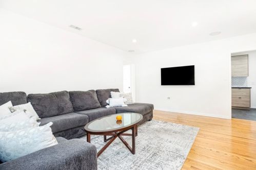 4217 Boston Ave, Glendale CA  91214-2411 exterior