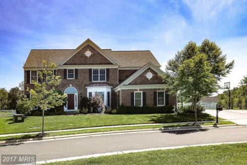 20610 Hutton Cir, Leesburg, VA 20175-8612